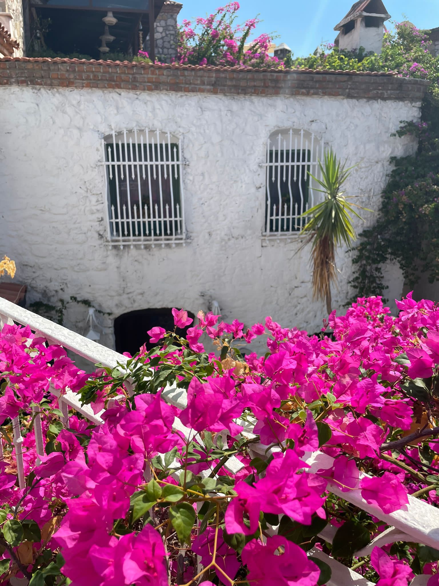 White Antique House — Marmaris kale içi restore taş ev, fotoğraf 9